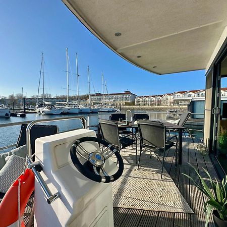 Exklusives Ostsee-Hausboot, Kueche Mit Spueler, Tv, Grosse Sonnenterrasse, 3X Kostenfreie Kfz-Parkplaetze, Klimaanlage, Bis Zu 6 Personen, 2X Baeder, Waschmaschine Boltenhagen (Ostseebad) Exterior foto