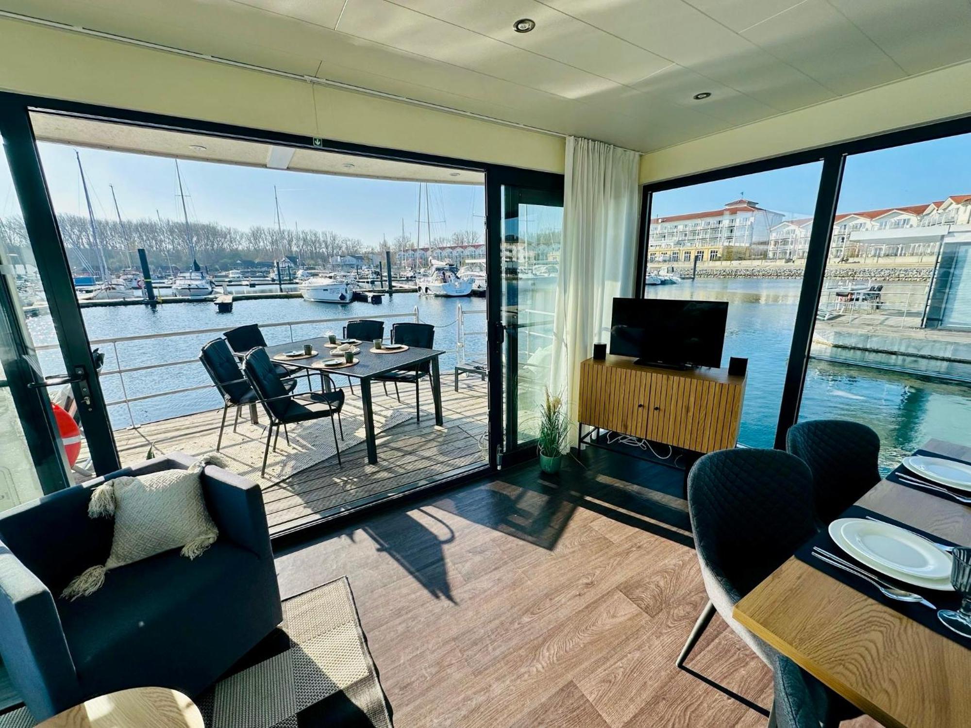 Exklusives Ostsee-Hausboot, Kueche Mit Spueler, Tv, Grosse Sonnenterrasse, 3X Kostenfreie Kfz-Parkplaetze, Klimaanlage, Bis Zu 6 Personen, 2X Baeder, Waschmaschine Boltenhagen (Ostseebad) Exterior foto
