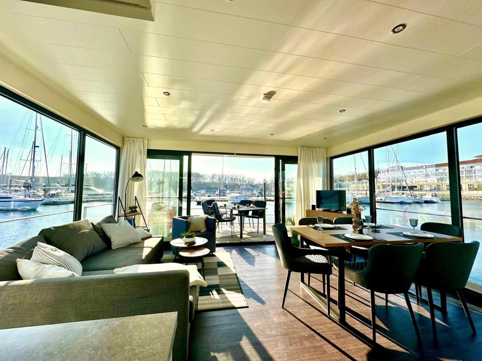 Exklusives Ostsee-Hausboot, Kueche Mit Spueler, Tv, Grosse Sonnenterrasse, 3X Kostenfreie Kfz-Parkplaetze, Klimaanlage, Bis Zu 6 Personen, 2X Baeder, Waschmaschine Boltenhagen (Ostseebad) Exterior foto